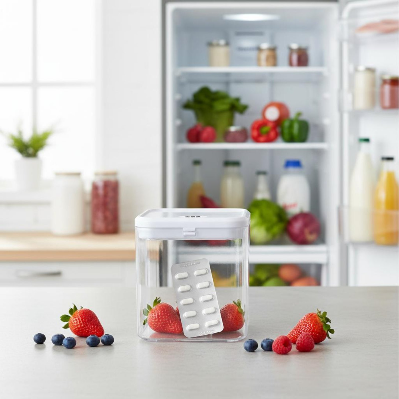 Clear Lockable Box Versatile L - Food & Snacks Colouring Book 评论和价格